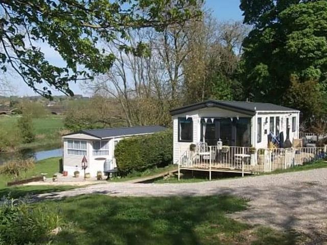 Riverside Holiday Park