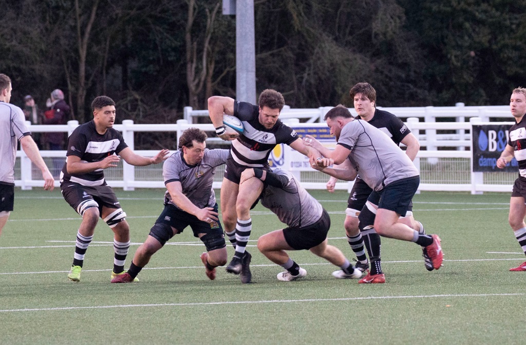 Bedford Athletic players dragged down at the Ath by the Market Harborough defence 