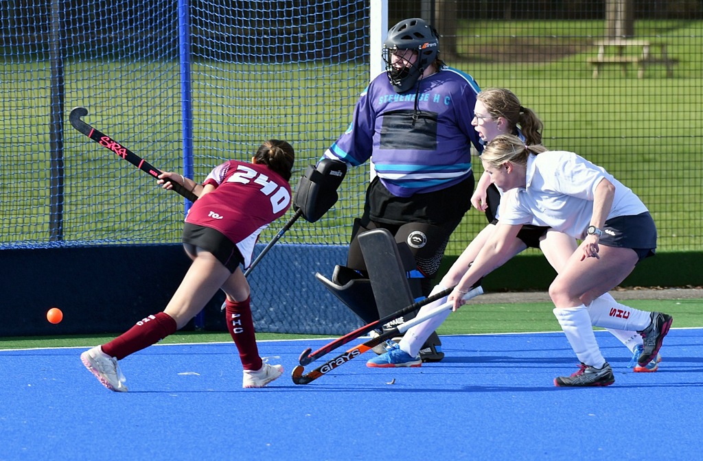 Manpriya Sira scoring a goal for Bedford Hockey Club
