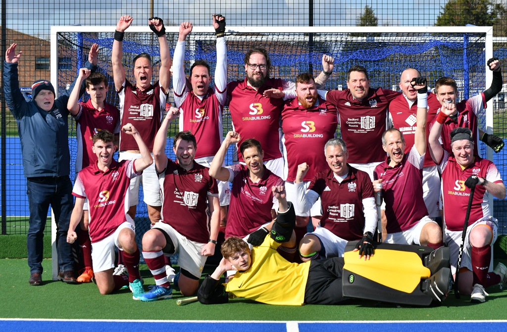 Bedford Hockey Club Men's 5th XI celebrate promotion at Chester Road